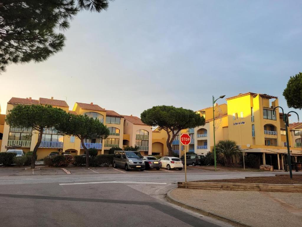 Superbe Appartement Tout Confort Le Barcares Exterior photo